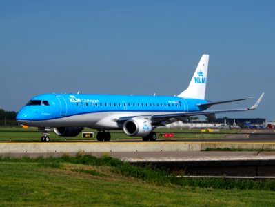 PH-EXD KLM Cityhopper Embraer ERJ-190STD at Schiphol (AMS - EHAM), The Netherlands, 16may2014, pic-1