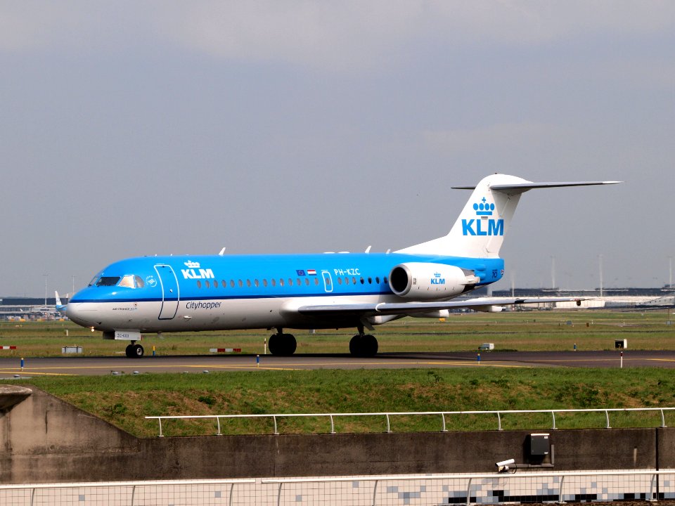 PH-KZC KLM Cityhopper Fokker F70, 14july2013 pic1