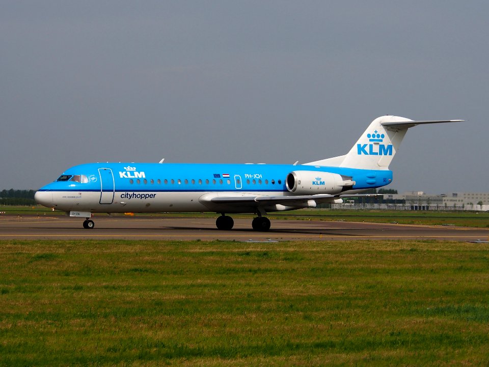 PH-JCT KLM Cityhopper Fokker F70 - cn 11537 taxiing 13july2013 pic1