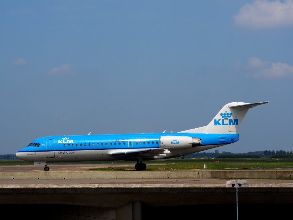 PH-KZK KLM Cityhopper Fokker F70 - cn 11581 - pic3