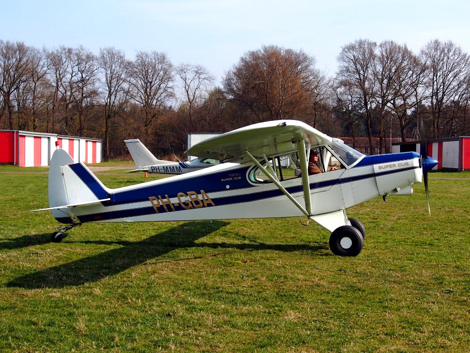 PH-GBA, Piper PA-18-150 at Hilversum Airport (ICAO EHHV), photo2
