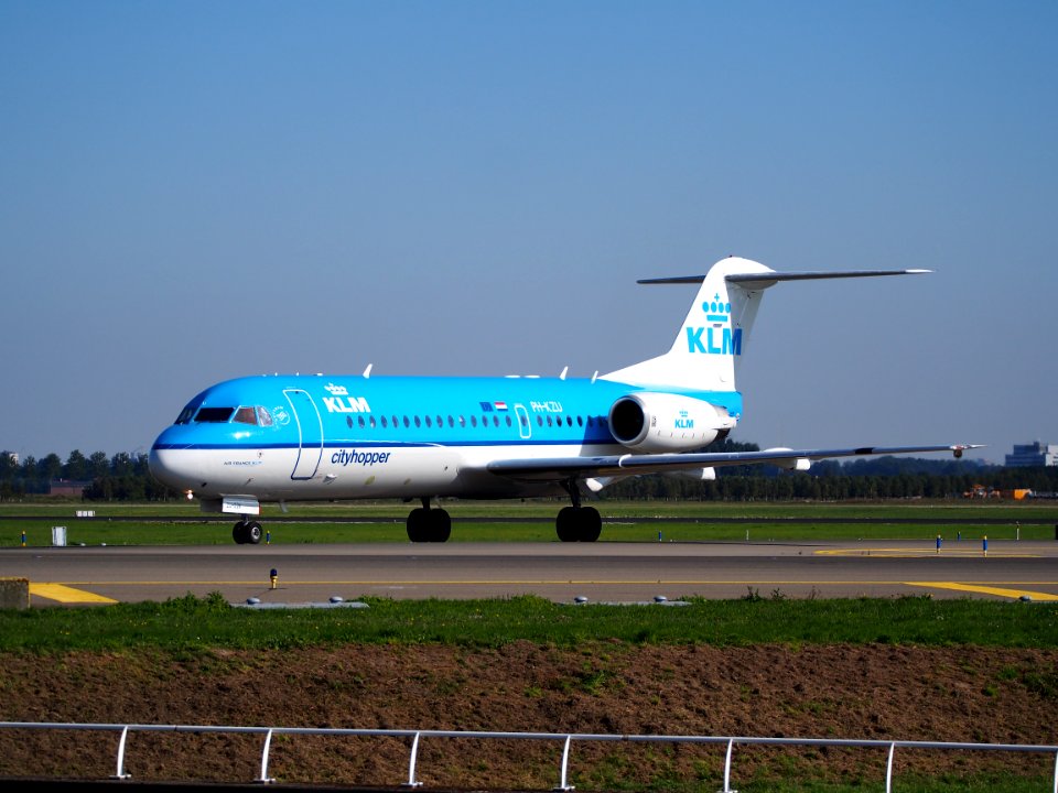PH-KZU KLM Cityhopper Fokker F70 - cn 11543 pic1