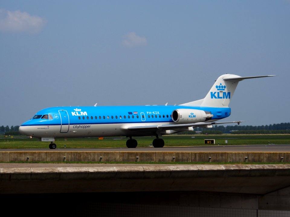 PH-KZK KLM Cityhopper Fokker F70 - cn 11581 - pic2