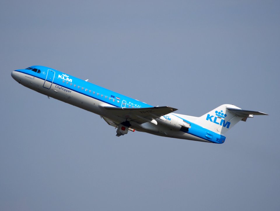 PH-KZC - KLM Cityhopper Fokker 70 take-off, 25august2013