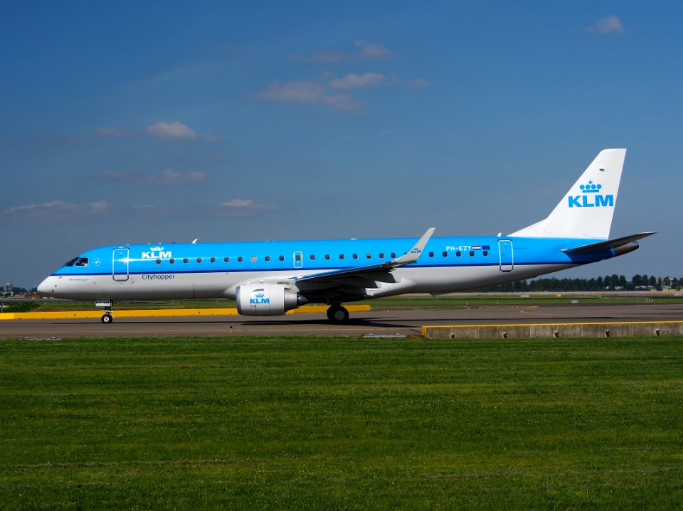 PH-EZY KLM Cityhopper Embraer ERJ-190STD at Schiphol (AMS - EHAM), The Netherlands, 16may2014, pic-3