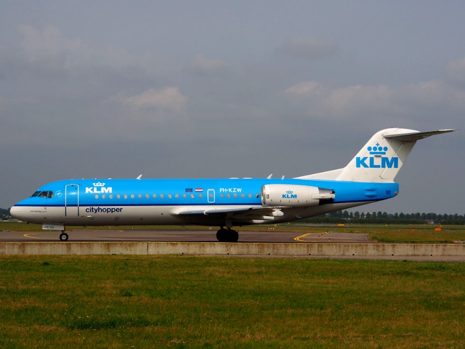 PH-KZW KLM Cityhopper Fokker F70, 14july2013 pic2