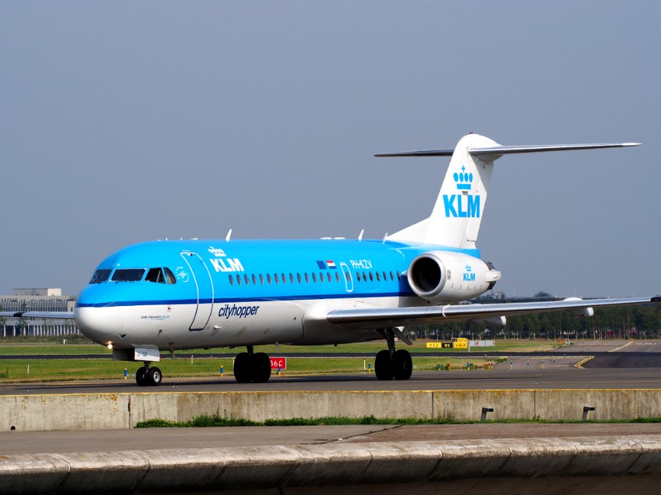 PH-KZV KLM Cityhopper Fokker F70 - cn 11556 taxiing, 25august2013 pic-2