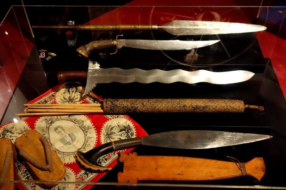 Philippine Edged Weapons (spear, machete, kris, quill and arrows, barong, bolo) - Wisconsin Veterans Museum - DSC02963