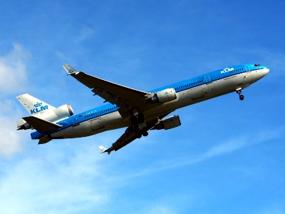 PH-KCK KLM Royal Dutch Airlines McDonnell Douglas MD-11 take-off pic2 photo