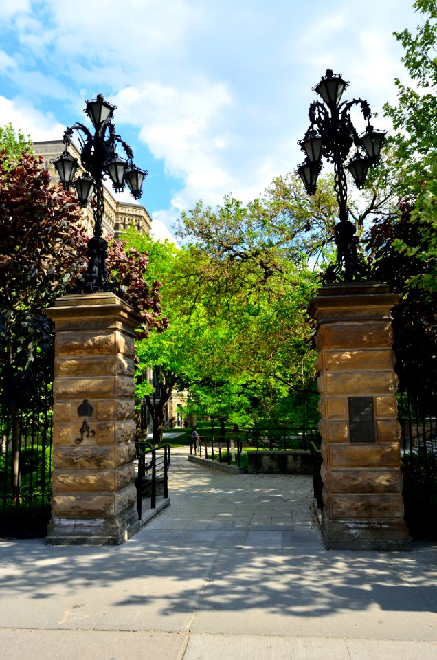 PhilosophersWalkUofToronto