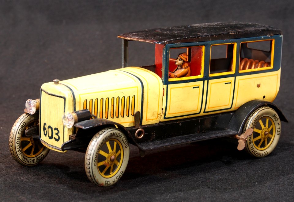 Photo of a JDN tin car 603 made in Germany, pic2