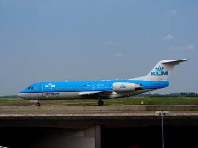 PH-KZF KLM Cityhopper Fokker F70 - cn 11577 - pic4