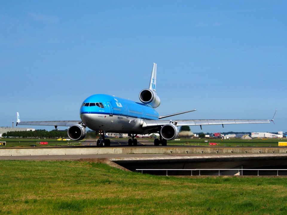 PH-KCE KLM Royal Dutch Airlines McDonnell Douglas MD-11 - cn 48559 pic2