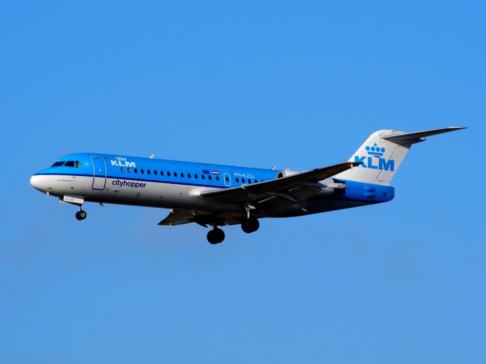 PH-KZG, landing at Schiphol on 2Feb2014 pic17