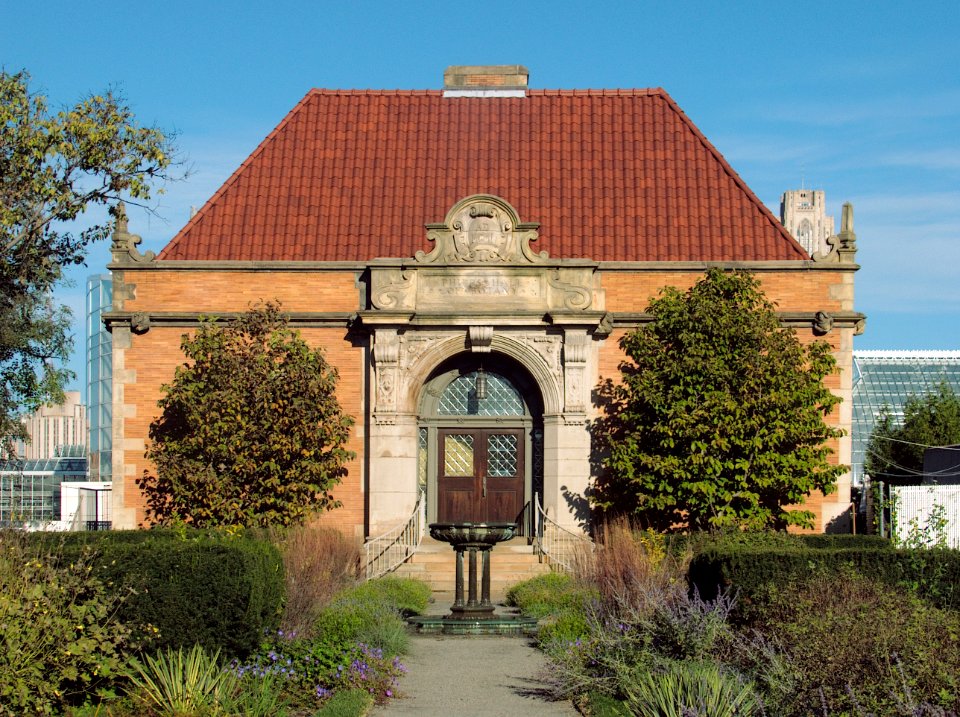 Phipps Hall of Botany, 2015-10-10, 03