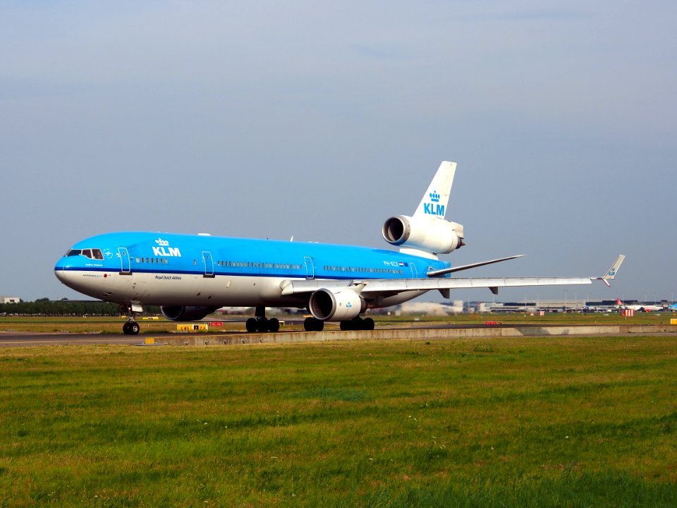 PH-KCE KLM Royal Dutch Airlines McDonnell Douglas MD-11 - cn 48559, taxiing 22july2013 pic-004