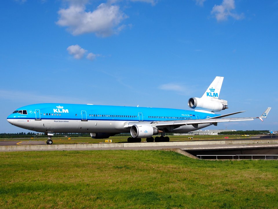 PH-KCB KLM Royal Dutch Airlines McDonnell Douglas MD-11 - cn 48556 taxiing 19july2013 pic07