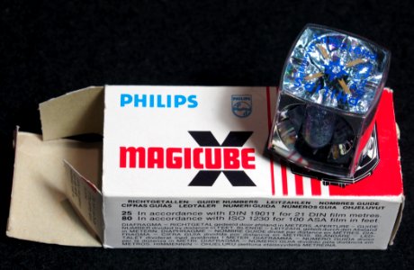 Philips Magicube flitsblokje met doosje