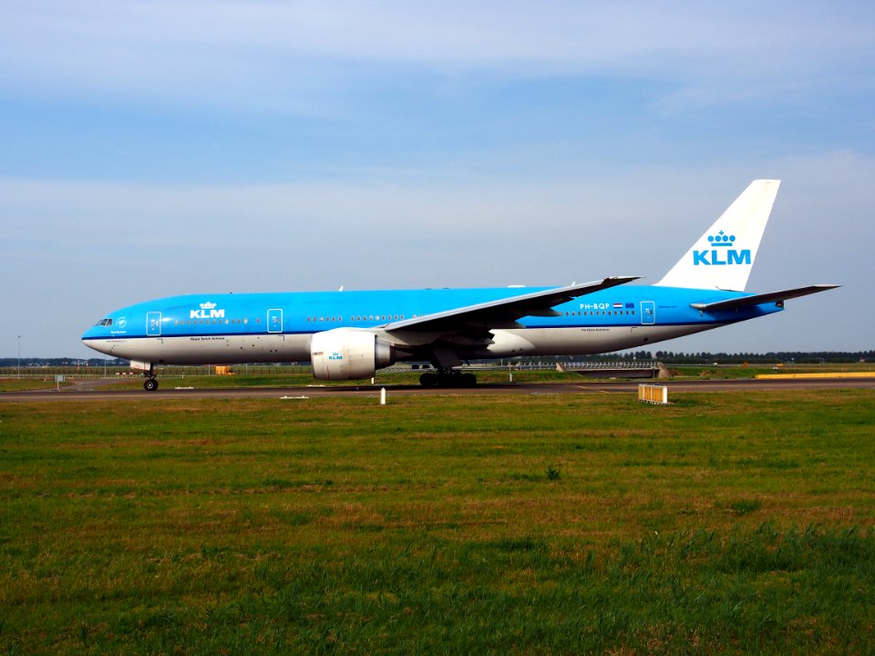 PH-BQP KLM Royal Dutch Airlines Boeing 777-206(ER) - cn 32721, taxiing 22july2013 pic-007