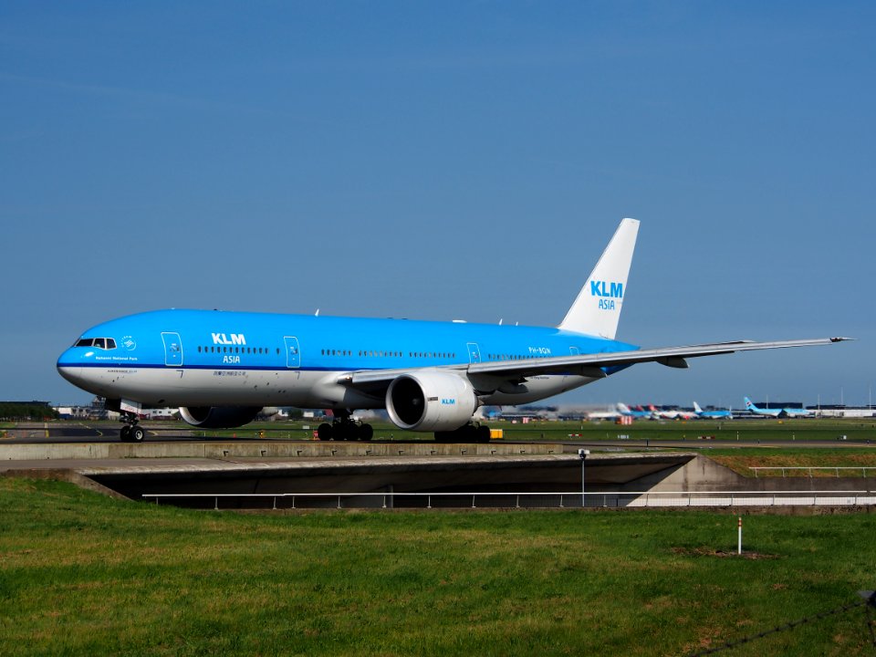 PH-BQN KLM Royal Dutch Airlines Boeing 777-206(ER) - cn 32720 pic1