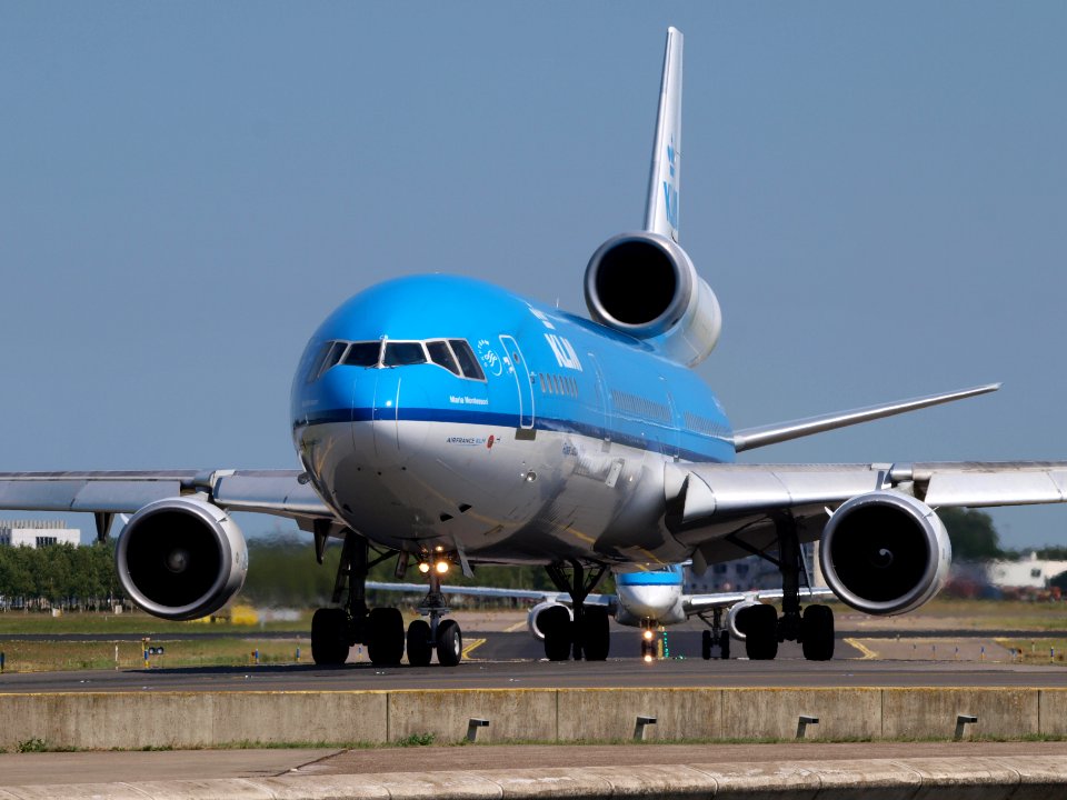 PH-KCB KLM Royal Dutch Airlines McDonnell Douglas MD-11 - cn 48556 taxiing 21july2013 pic-001