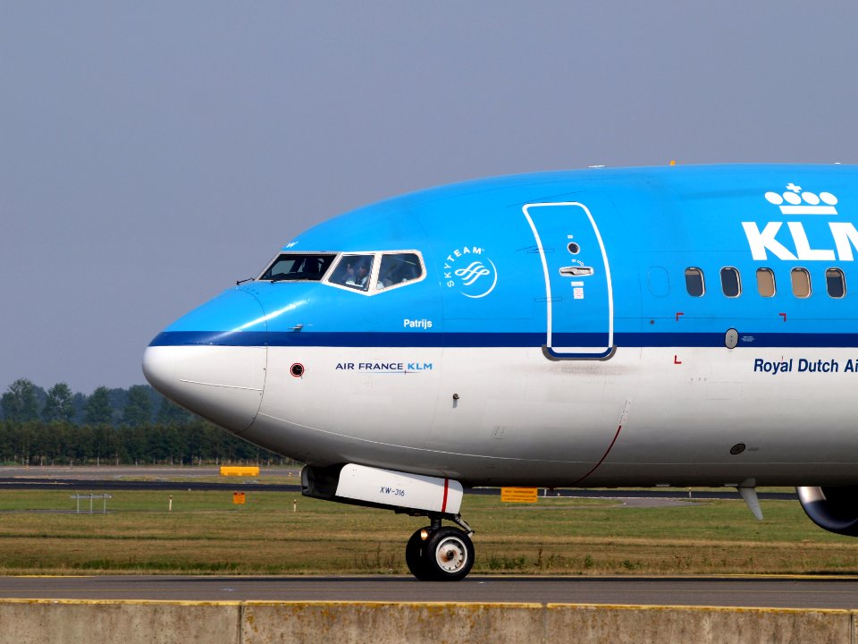 PH-BXW KLM Royal Dutch Airlines Boeing 737-8K2(WL) - cn 30360 taxiing, 25august2013 pic-003