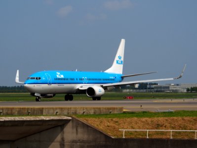 PH-BXV KLM Royal Dutch Airlines Boeing 737-8K2(WL) - cn 30370 pic1 photo