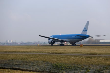 PH-BQA EHAM 2
