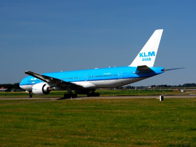 PH-BQH KLM Royal Dutch Airlines Boeing 777-206(ER) - cn 32705, taxiing 21july2013 pic-005