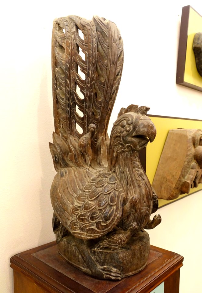 Phoenix and chicks, Chu Quyen Communale house, Ha Tay province, 17th century AD, wood - Vietnam National Museum of Fine Arts - Hanoi, Vietnam - DSC05023