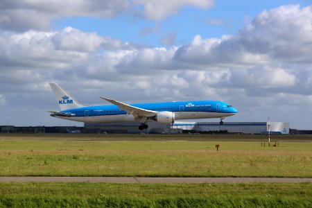 PH-BHO EHAM 9