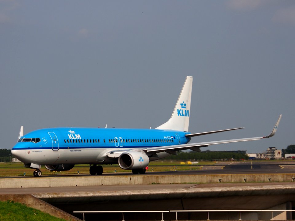 PH-BXE KLM Royal Dutch Airlines Boeing 737-8K2(WL) - cn 29595 taxiing 14july2013 pic1