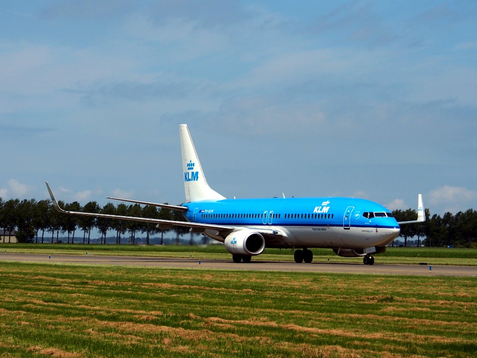 PH-BXM KLM Royal Dutch Airlines Boeing 737-8K2(WL) pic1