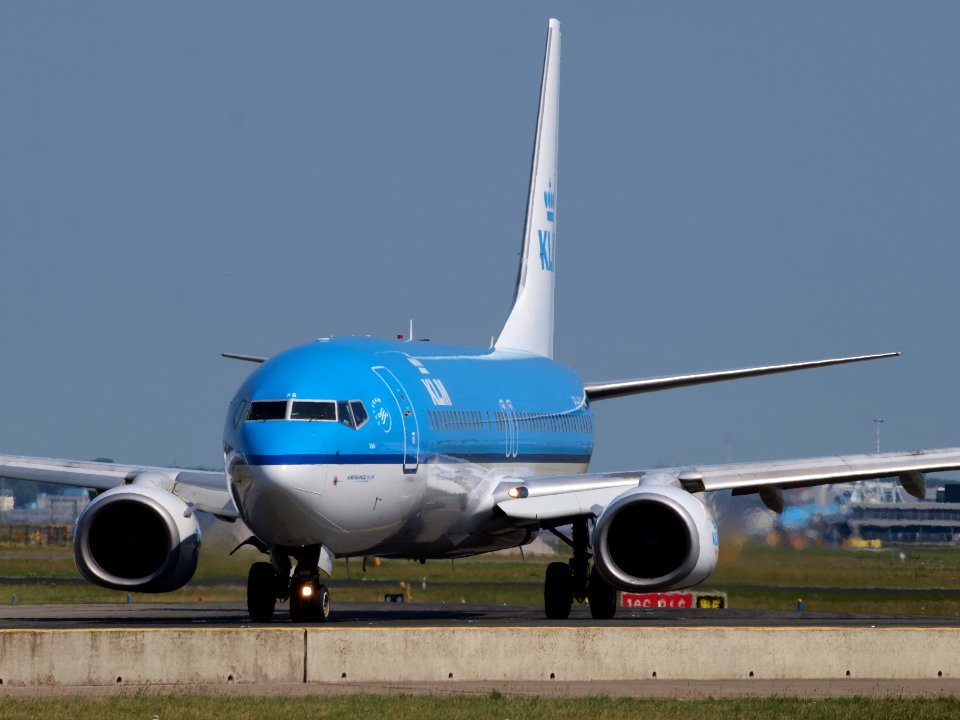 PH-BXB KLM Royal Dutch Airlines Boeing 737-8K2(WL) - cn 29132, taxiing 21july2013 pic-002