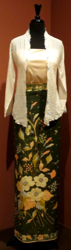 Phoa Tjiang Um 'Sarong from Pekalongan, Indonesia, c. 1940, Honolulu Museum of Art 9698.1
