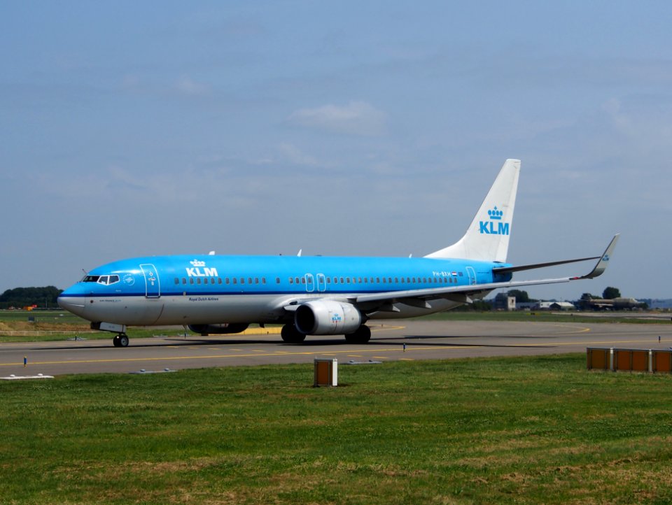 PH-BXH KLM Royal Dutch Airlines Boeing 737-8K2(WL) - cn 29597 pic1