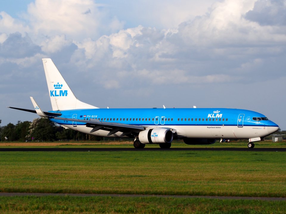 PH-BXM KLM Royal Dutch Airlines Boeing 737-8K2(WL), 11Aug2014, landing at Schiphol (AMS - EHAM), The Netherlands, pic2