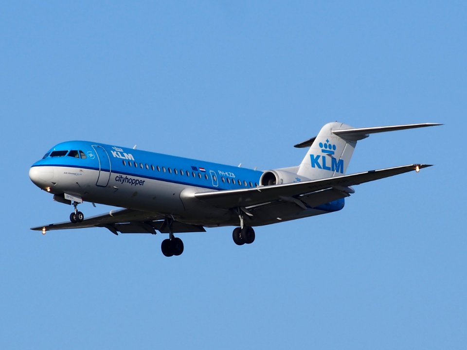PH-KZB, landing at Schiphol on 2Feb2014 pic82