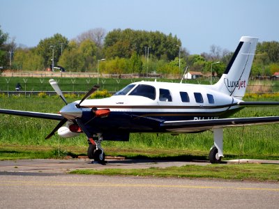 PH-LUX Piper PA-46 Jetprop DLX at Rotterdam The Hague Airport (RTM - EHRD), pic2