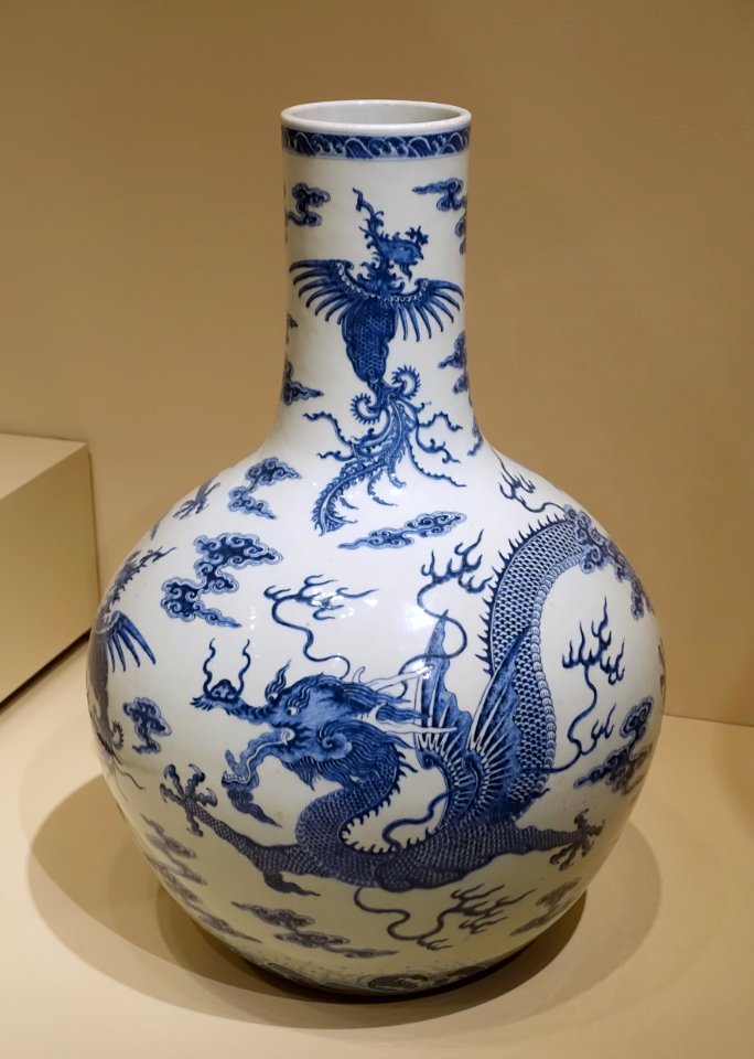 Phoenix and Dragon vase, Jingdezhen ware, Jiangxi province, China, Qing dynasty, 1800s AD, porcelain with underglaze blue - Portland Art Museum - Portland, Oregon - DSC08408
