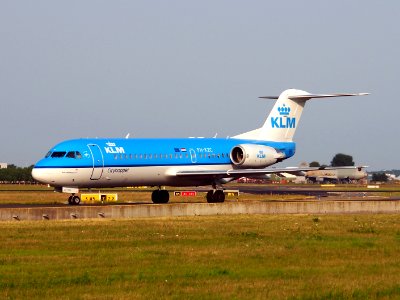 PH-KZC KLM Cityhopper Fokker F70 - cn 11566, taxiing 22july2013 pic-001