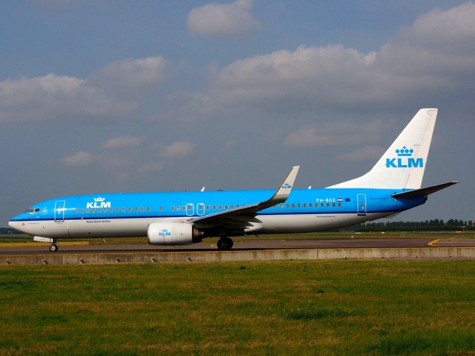PH-BXE KLM Royal Dutch Airlines Boeing 737-8K2(WL) - cn 29595 taxiing 14july2013 pic2