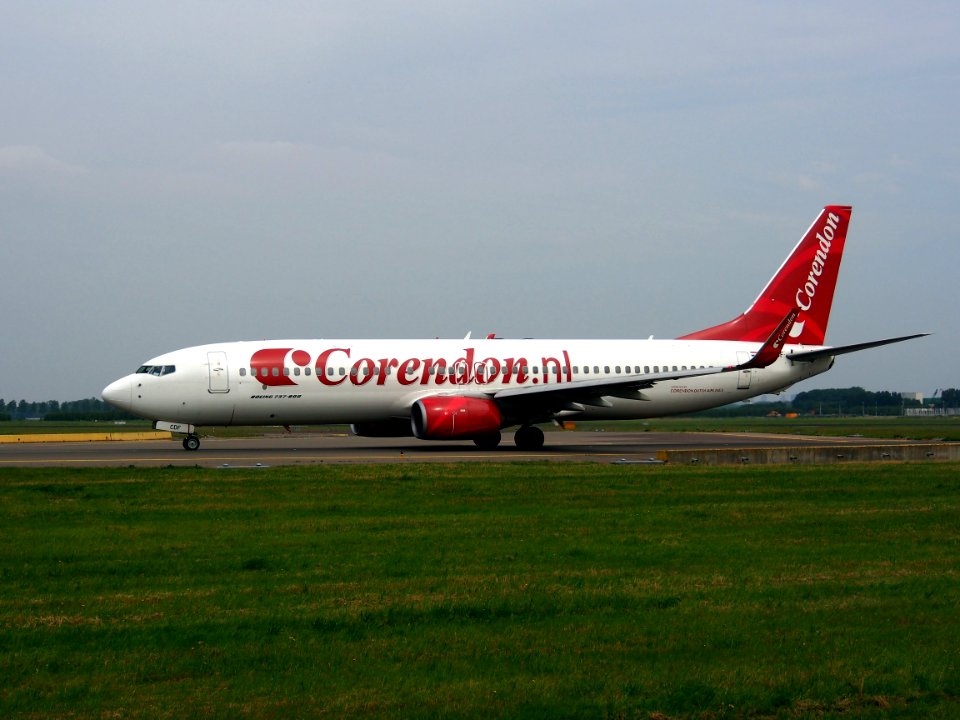 PH-CDF Corendon Dutch Airlines Boeing 737-804(WL) - cn 28227 taxiing 13july2013 pic2