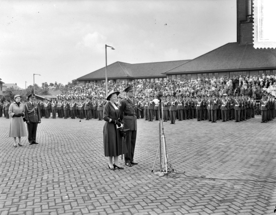 Prinses Beatrix benoemd tot Schutsvrouwe der Koninklijke Marechaussee Prinses B, Bestanddeelnr 907-8701