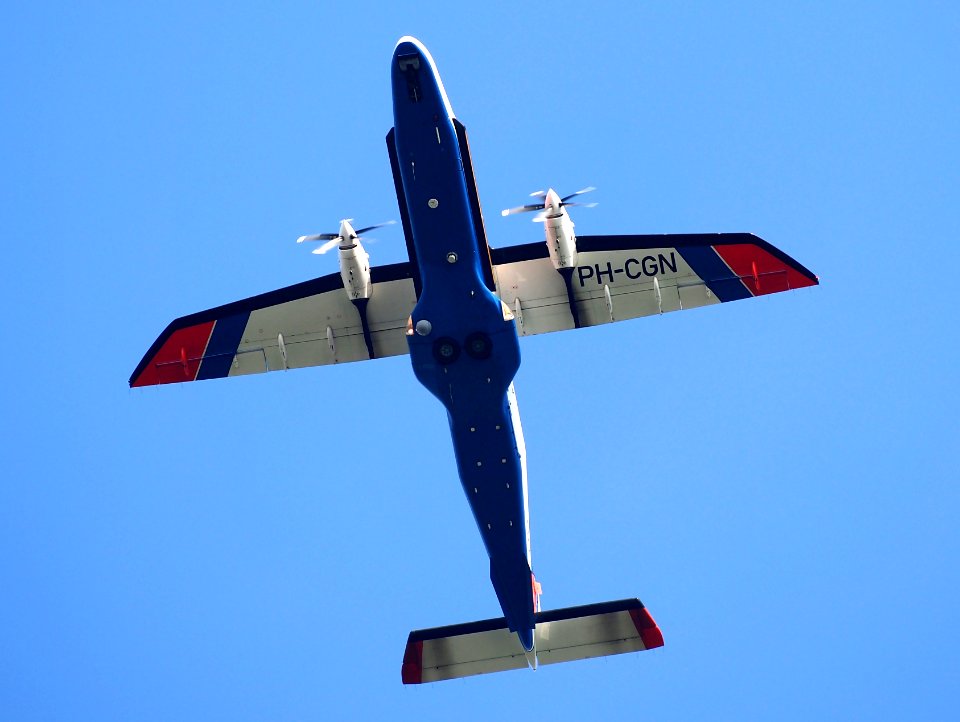 PH-CGN landing at Schiphol (AMS - EHAM), The Netherlands, pic