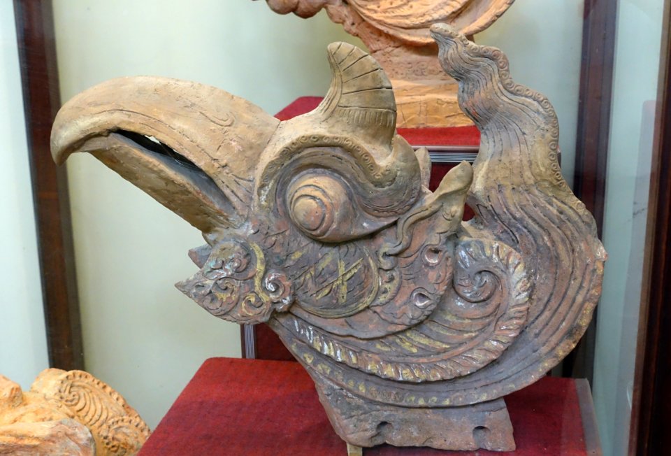 Phoenix-head acroterion, Tran dynasty, late 13th to early 14th century AD, earthenware - Museum of Vietnamese History - Ho Chi Minh City - DSC06200