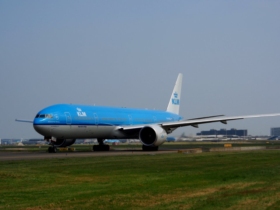 PH-BVG KLM Royal Dutch Airlines Boeing 777-306(ER) - cn 38867 pic3