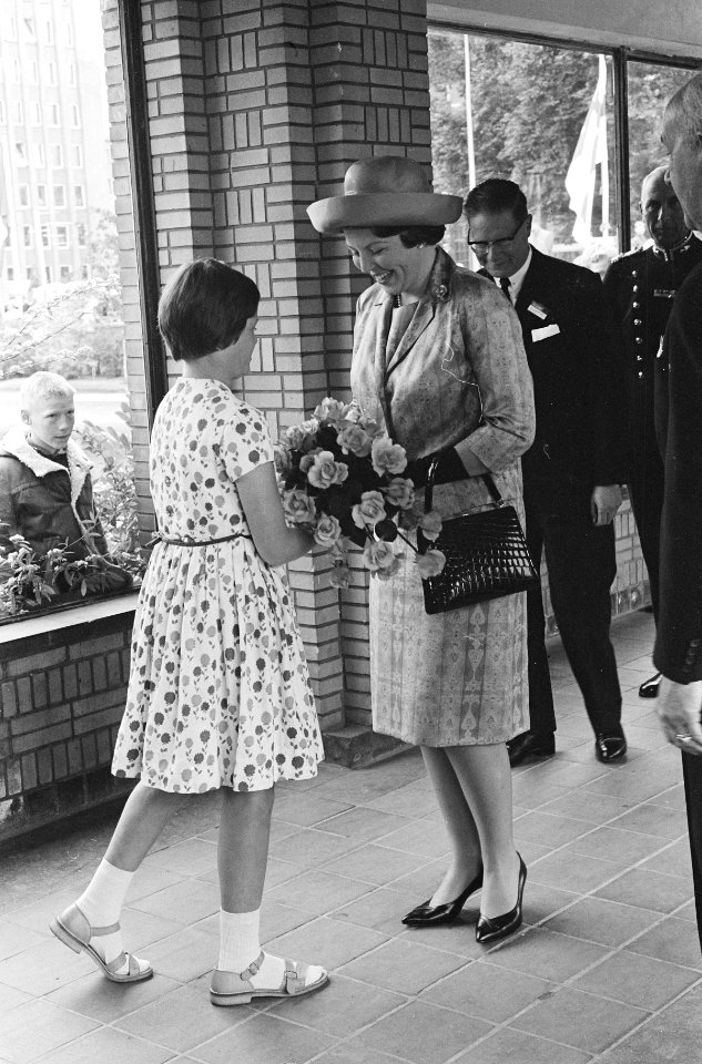 Prinses Beatrix opende nieuwe vleugel Haags Gemeentelijk Museum, Bestanddeelnr 914-0990