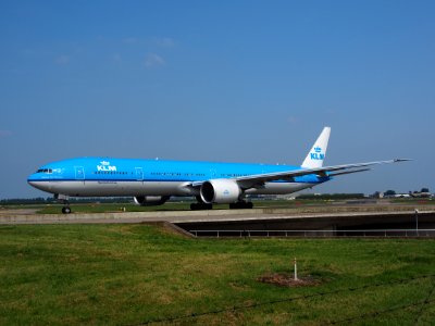 PH-BVK KLM Royal Dutch Airlines Boeing 777-306(ER) - cn 42172 pic4