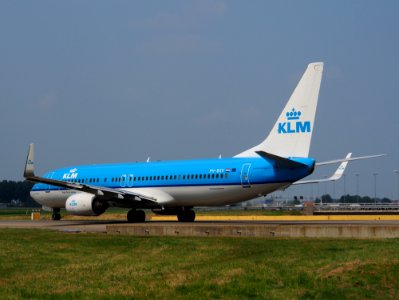 PH-BXV KLM Royal Dutch Airlines Boeing 737-8K2(WL) - cn 30370 pic4 photo
